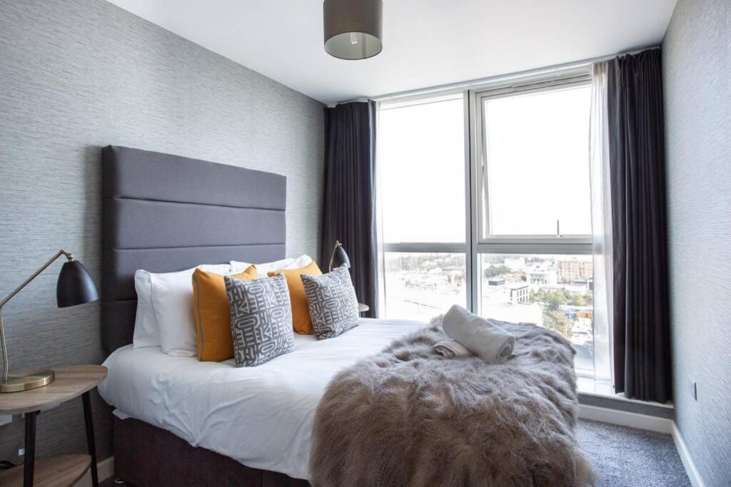 Titanic & City Views, Ultra Luxury City Parking 벨파스트 외부 사진