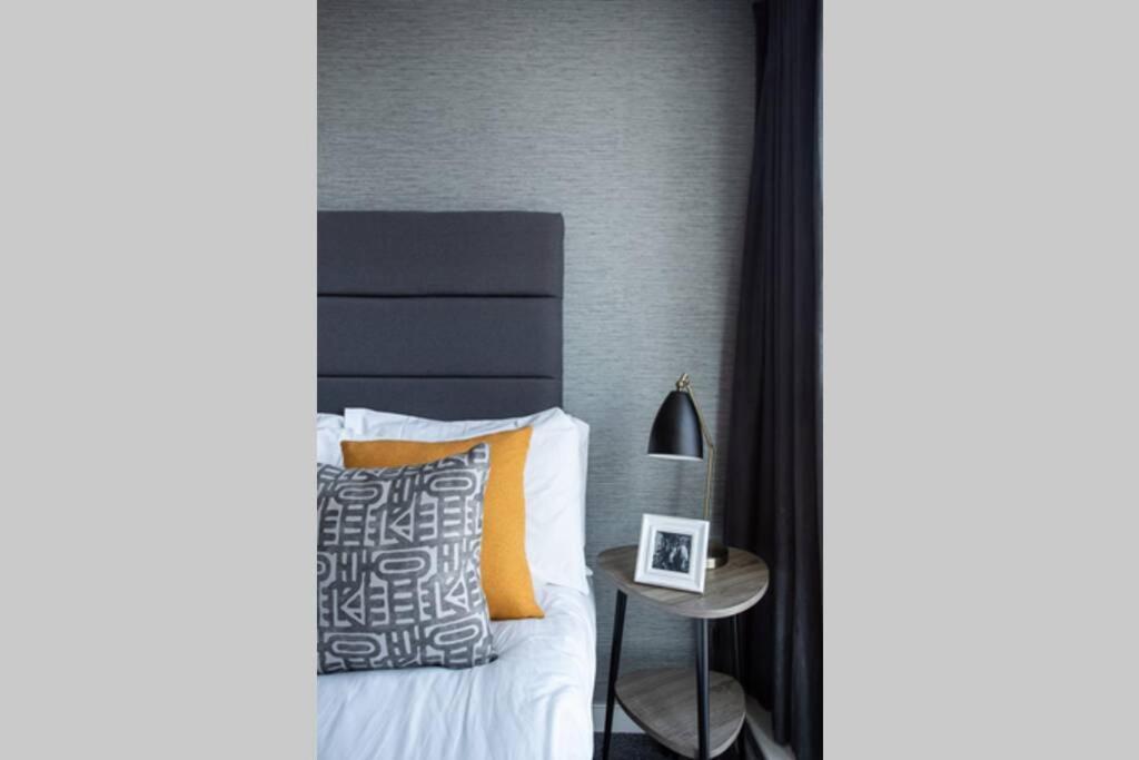 Titanic & City Views, Ultra Luxury City Parking 벨파스트 외부 사진
